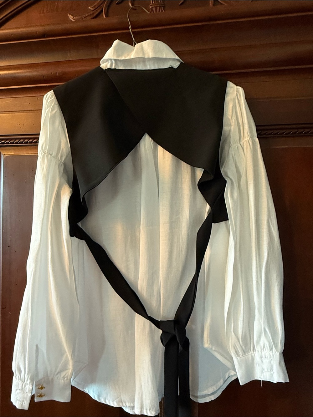 Celine White Linen Blouse with Black Crop Tie-back Vest & Gold Button - Picture 5 of 7